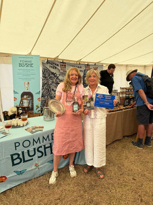 Pomme Blushe Celebrates Another Award-Winning Melplash Show